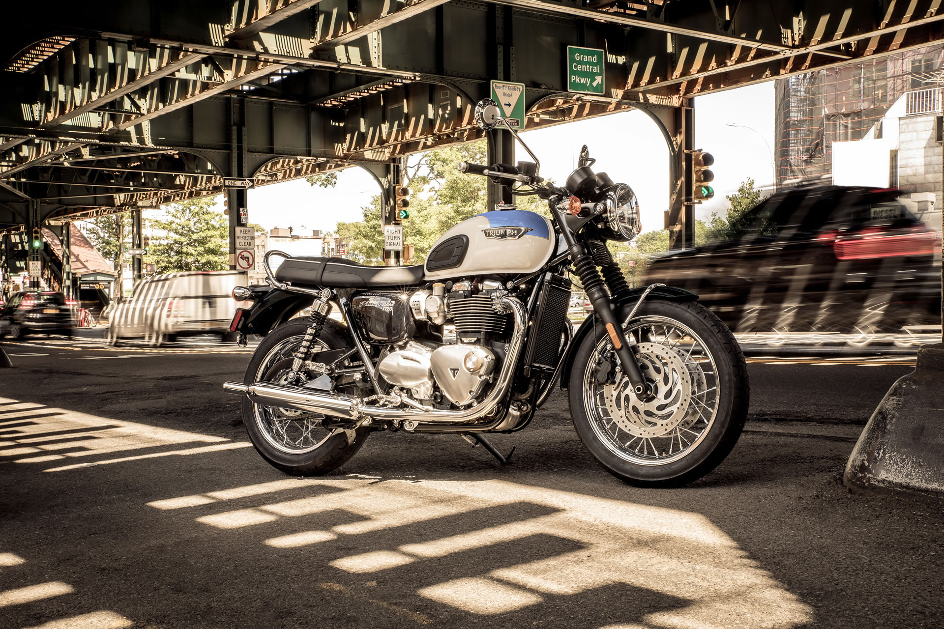 NEW Speed Triple RS誕生! パフォーマンスの進化が頂点へ!! 